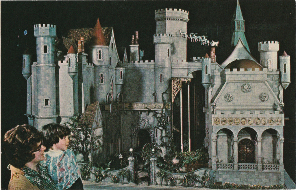 Colleen Moore's Fairy Castle - Museum of Science and Industry - Postcard, c. 1950s