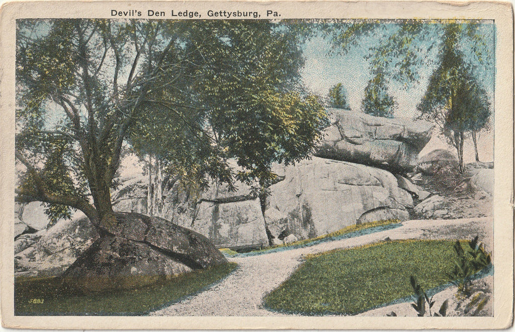 Devil's Den Ledge - Gettysburg, Pennsylvania - Postcard, c. 1920s