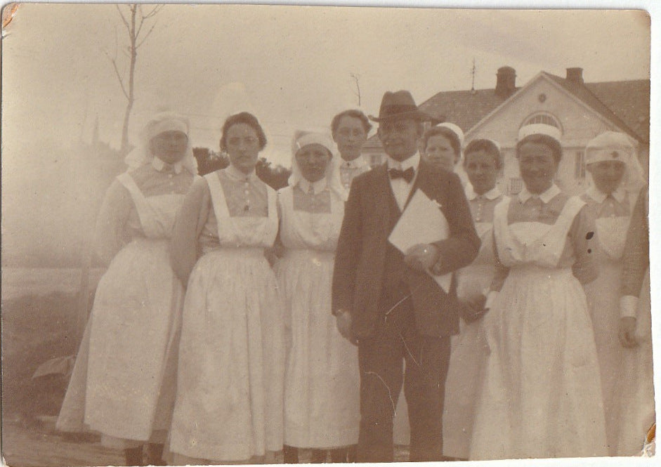Edwardian Nurses in Uniform - Photo, c. 1900s