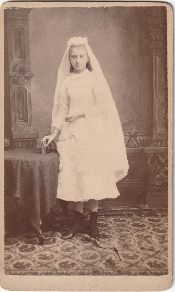 Long-Limbs - Victorian Confirmation Girl - A. F. Waldbillig - Albany, NY - CDV Photo, c. 1800s