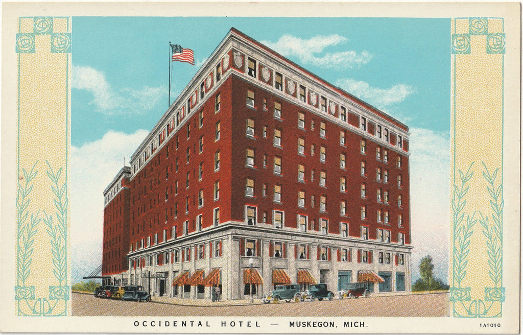 Occidental Hotel - Muskegon, MI - Postcard, c. 1930s