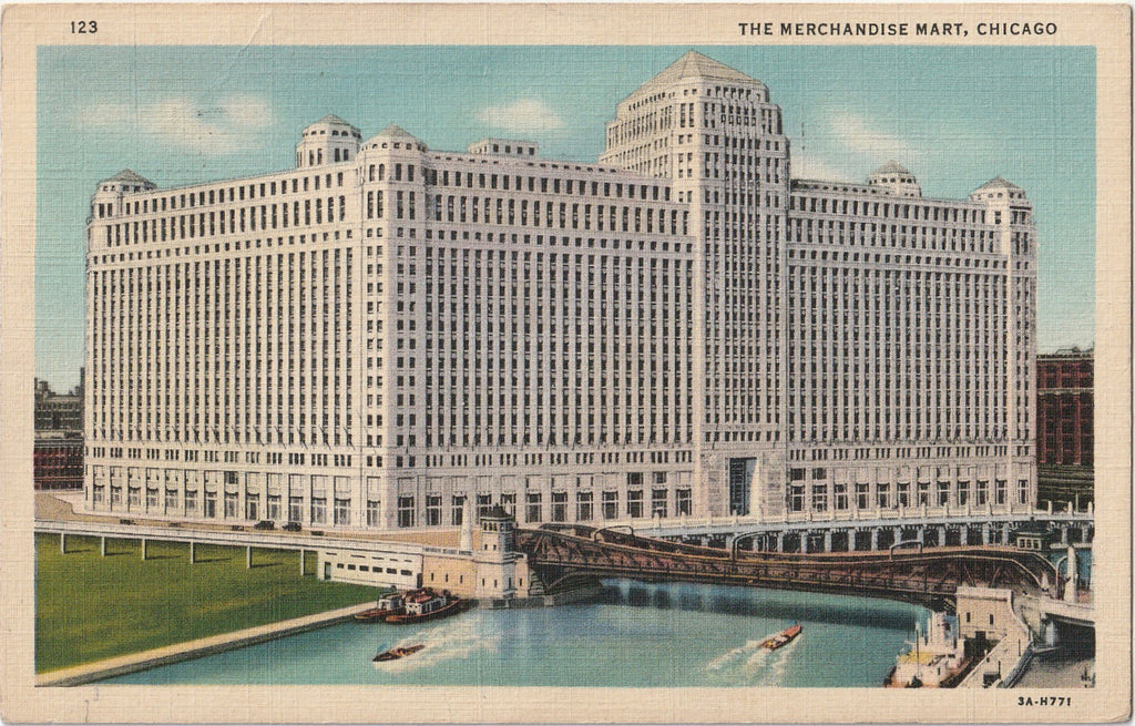 The Merchandise Mart - Chicago, Illinois - Postcard, c. 1930s
