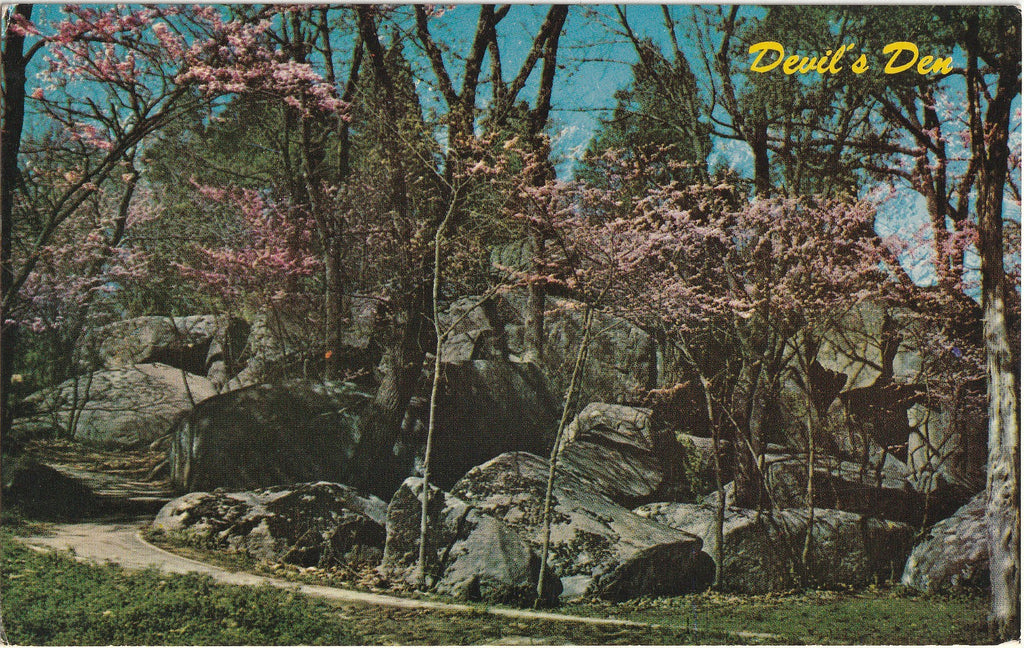 Devil's Den Ledge - Gettysburg, Pennsylvania - Chrome Postcard, c. 1960s
