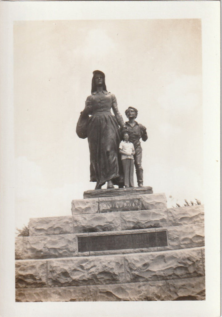 Confident Pioneer Woman Statue Ponca City OK Photo