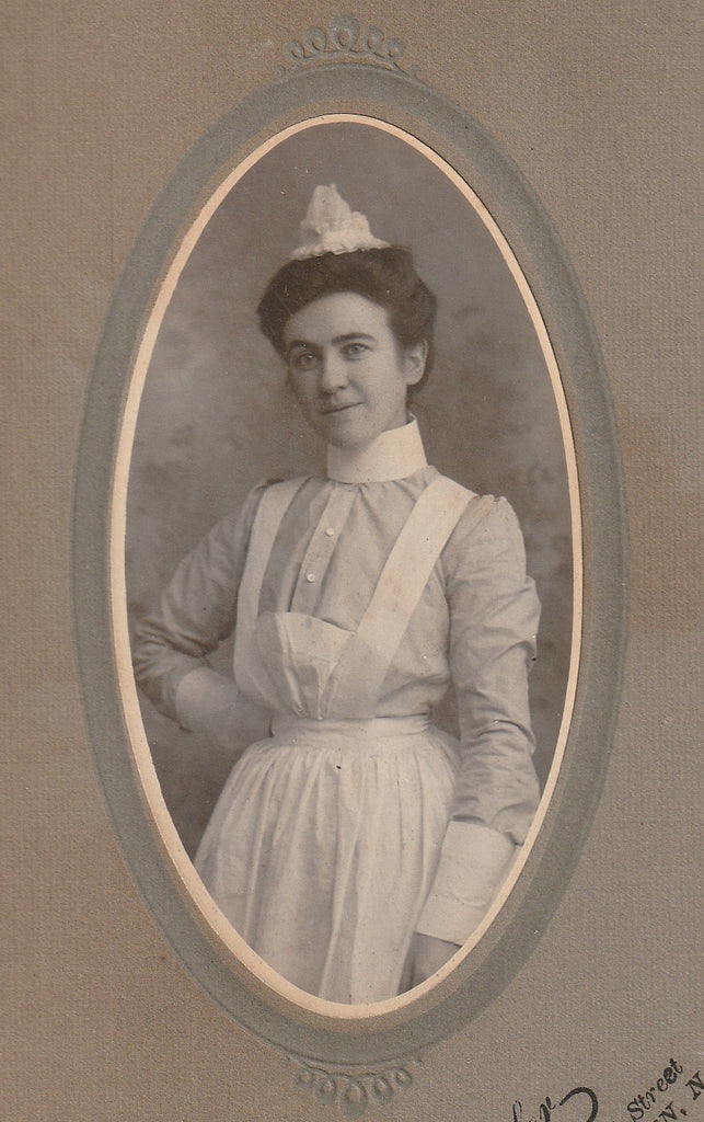 Edwardian Nurse - Camden, NJ - Cabinet Photo, c. 1900s Close Up