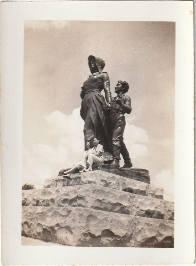 Pioneer Woman Monument - Ponca City, OK - Snapshot, c. 1930s