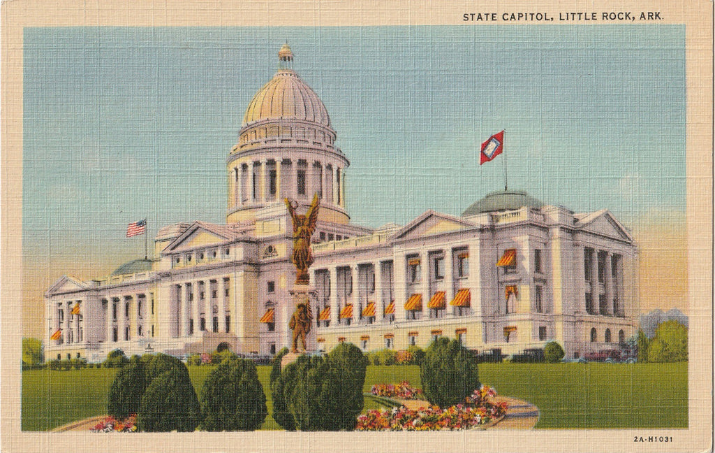 State Capitol Building - Little Rock, AR - Postcard, c. 1940s
