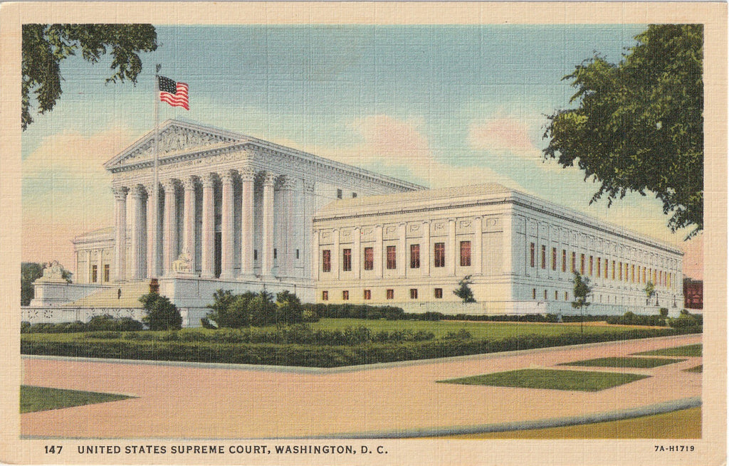 United States Supreme Court Building Vintage Postcard 