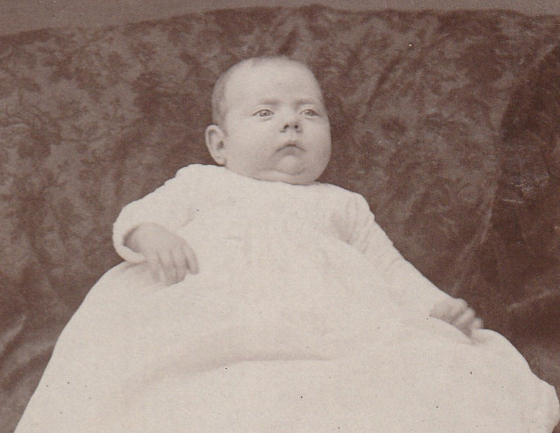 Victorian Baby Portrait - Mt. Ayr, Iowa - Cabinet Photo, c. 1800s Close Up 2
