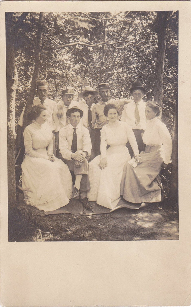 Everybody Chummy- 1900s Antique Photograph- Edwardian Women and Men- Group of Friends- Real Photo Postcard- RPPC- Paper Ephemera
