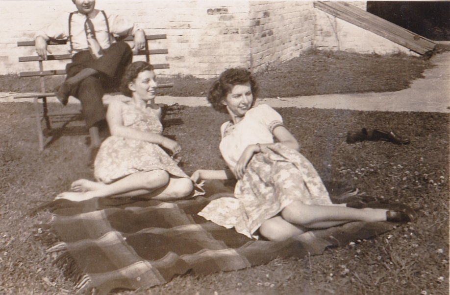 Picnic Blanket- 1940s Vintage Photograph- Women at Park- Best Friends- Found Photo- Pretty Woman- 40s Fashion