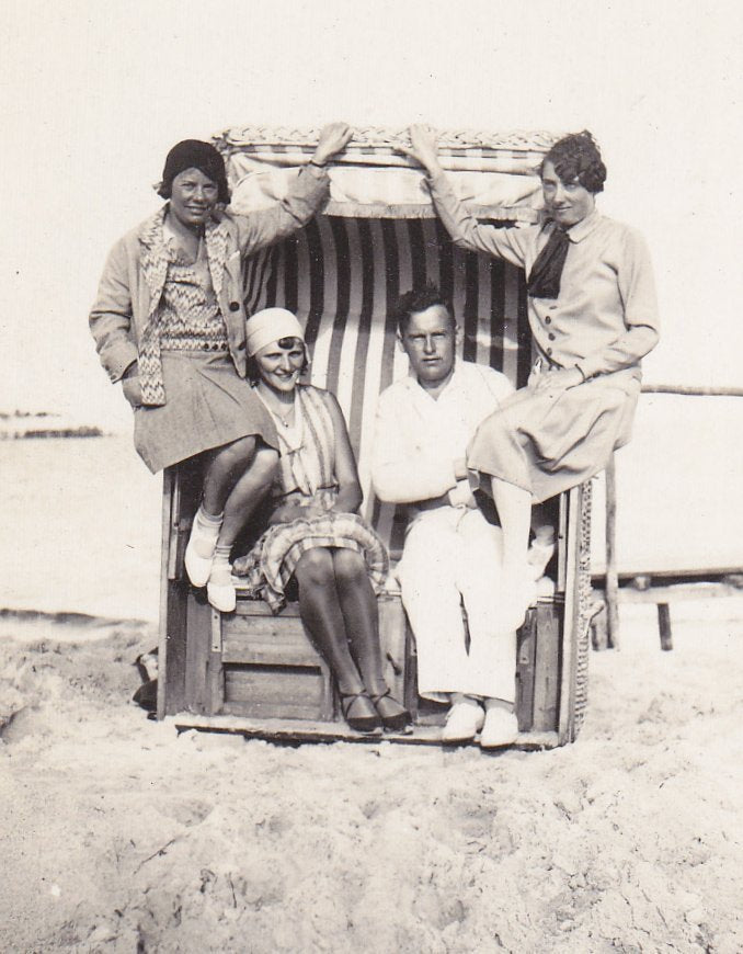 Strandkorb- 1930s Vintage Photograph- German Beach Chair- Friends Snapshot- Found Photo- Group Picture- Vernacular