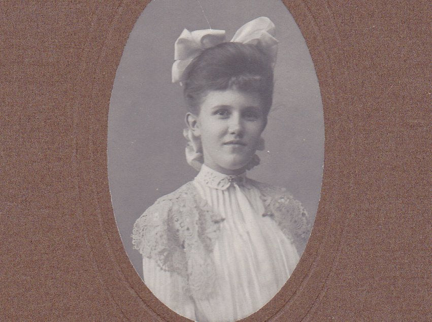 Pretty as a Picture- 1890s Antique Photograph- Victorian Beauty- Young Woman- Cabinet Photo- Denver, Co- 19th Century Portrait- Ephemera