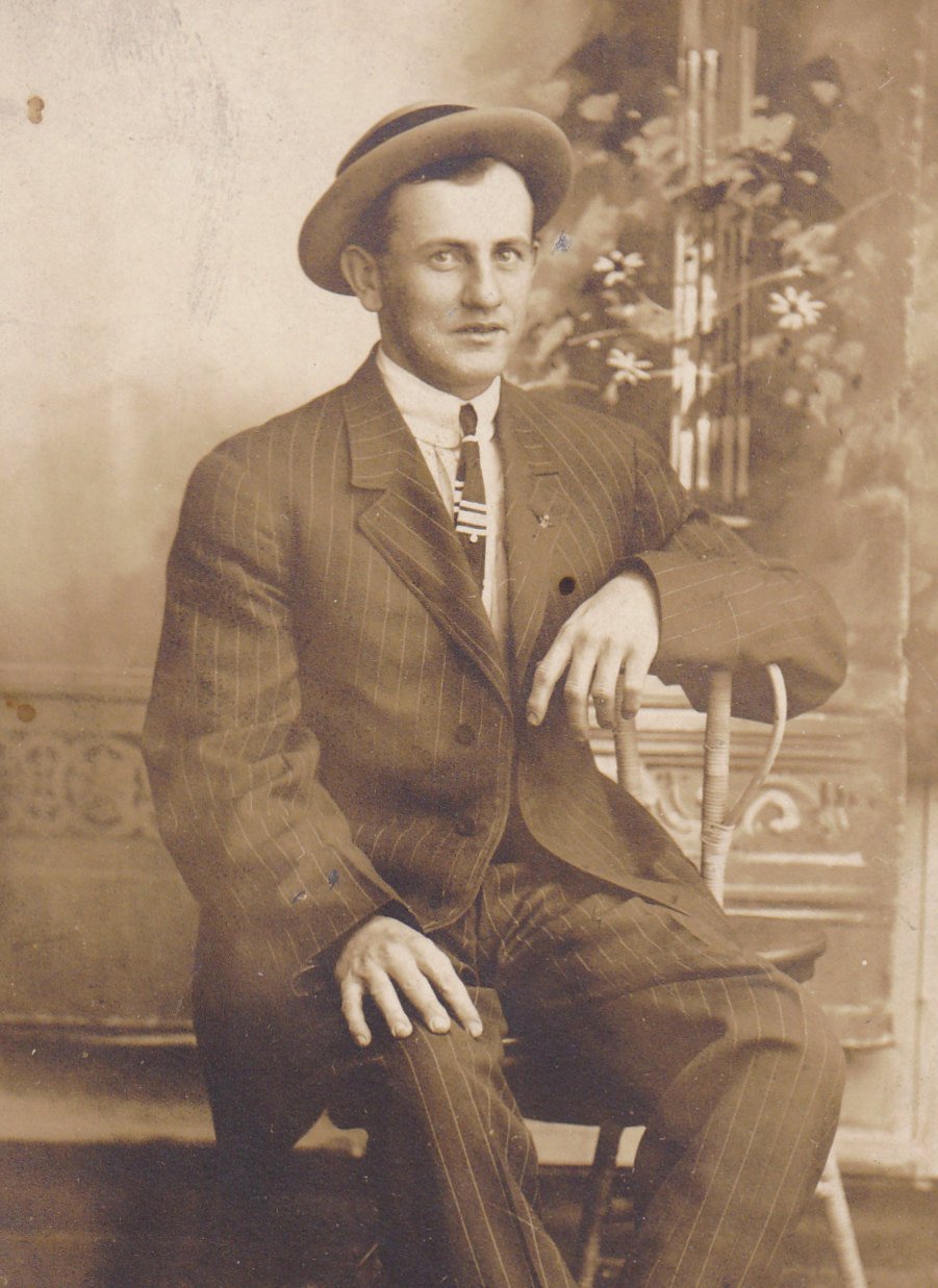 Here I Am 1900s Antique Photograph Edwardian Dandy Handsome Man Fe here-i-am-1900s-antique-photograph-edwardian-dandy-handsome-man-fe