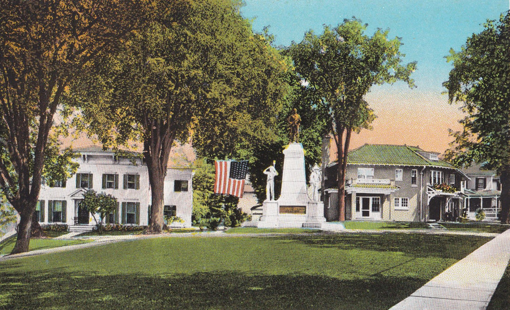 Soldiers Monument- 1920s Antique Postcard- Union Place, Johnstown, NY- New York Souvenir- C W Hughes- Memorial Statue- Curteich
